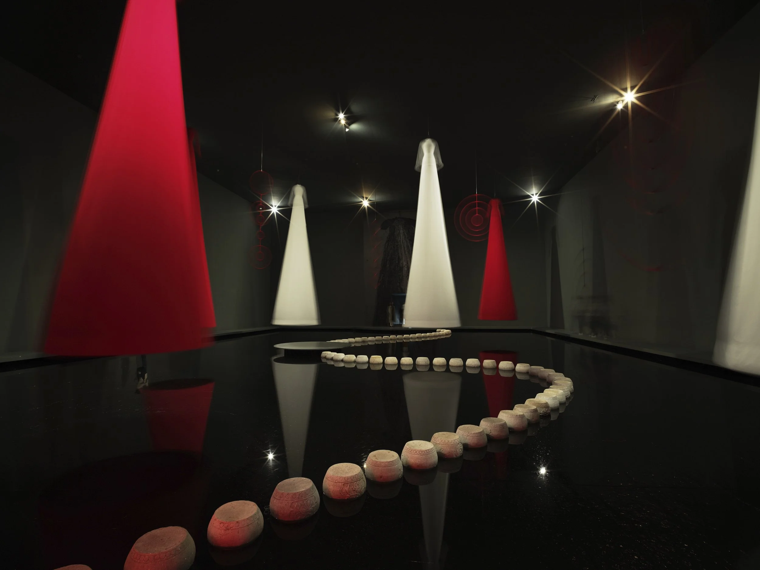 CHIHARU SHIOTA–塩田千春